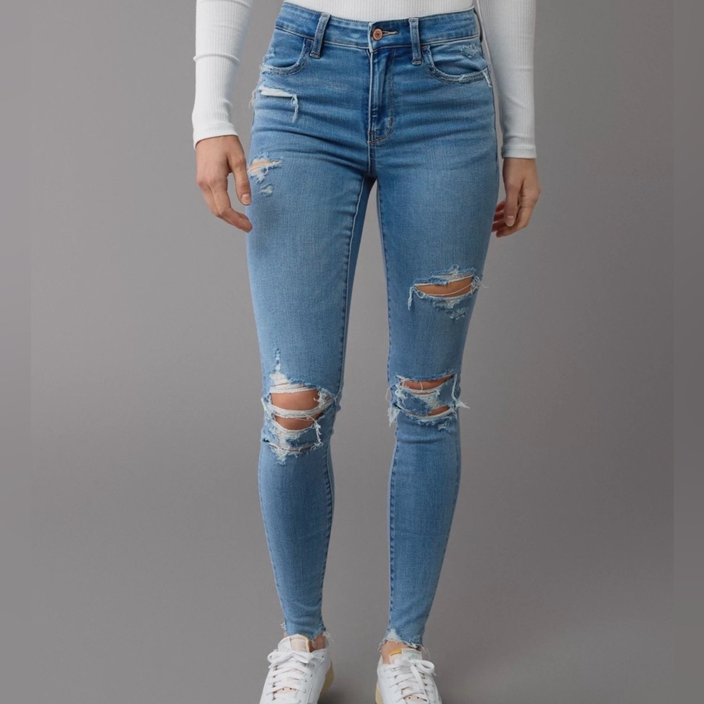 AE Next Level Ripped High-Waisted Jegging - NWT ‼️